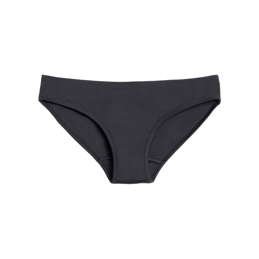 peeing bikini teen 